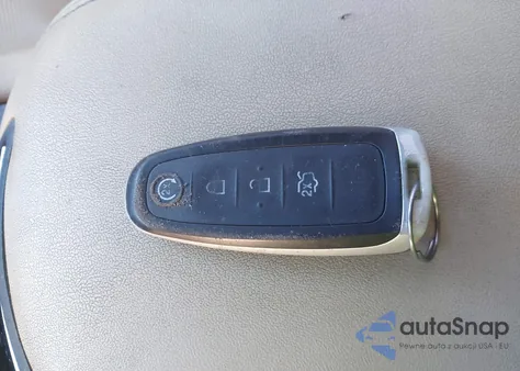 2015 Ford Taurus Limited z USA, uszkodzony, nr VIN 1FAHP2F85FG154930